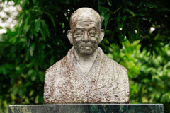 國田正二雕像