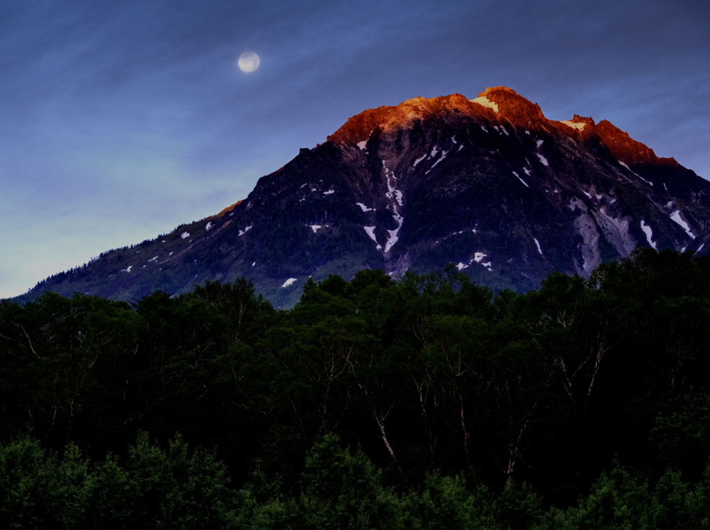 燃える山