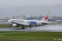雨水ぶしゃーーーーーっ