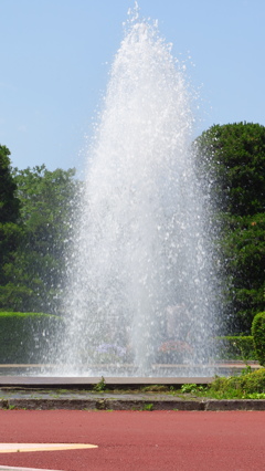 風に踊る噴水