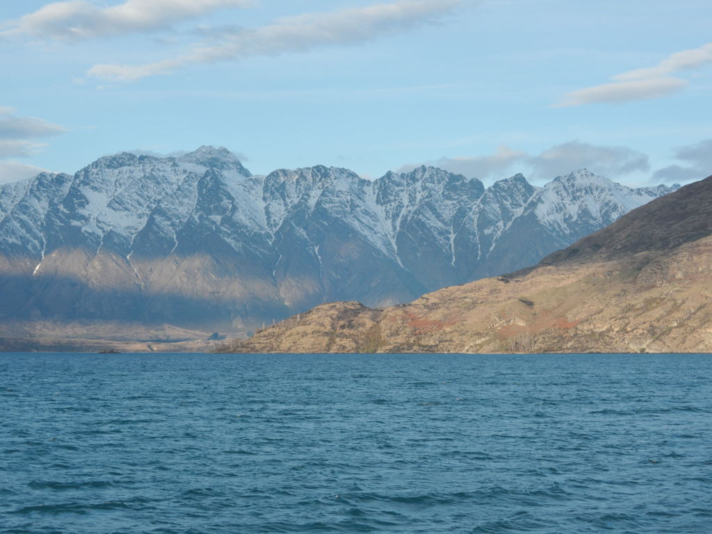 ワカティプ湖周辺の山々 in NZ