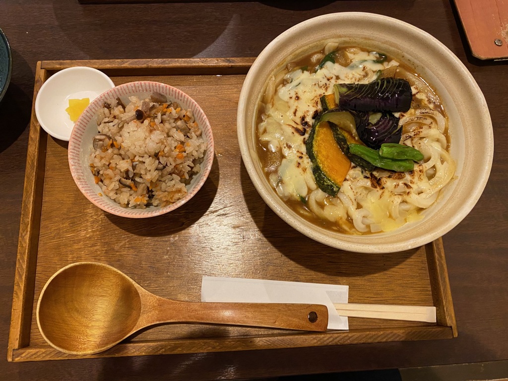 揚げ野菜チーズカレーうどんセット