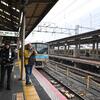 京都駅に居た観光客は雪の写真を撮りまくり…