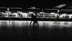 0番線を行く