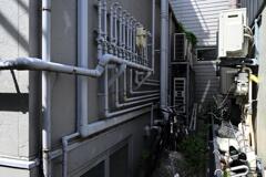 配管と自転車