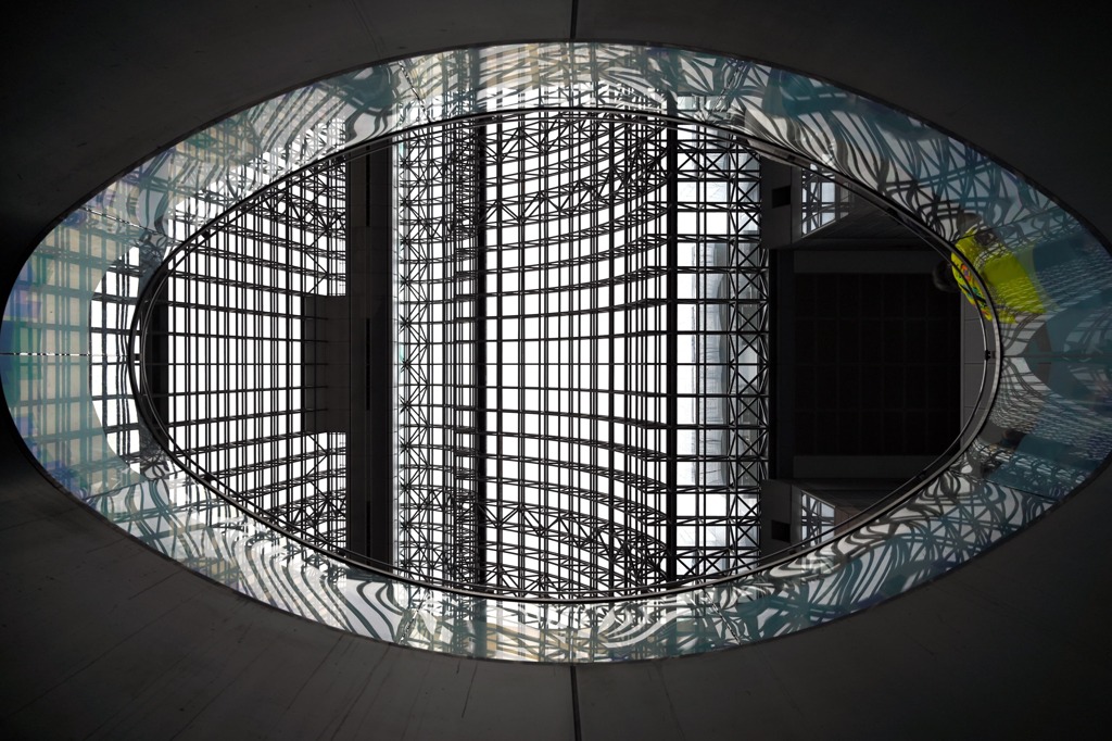 見上げると・・・