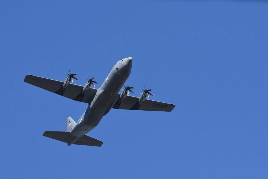 C１３０　2800　USAF横田基地へ飛んで行くC130