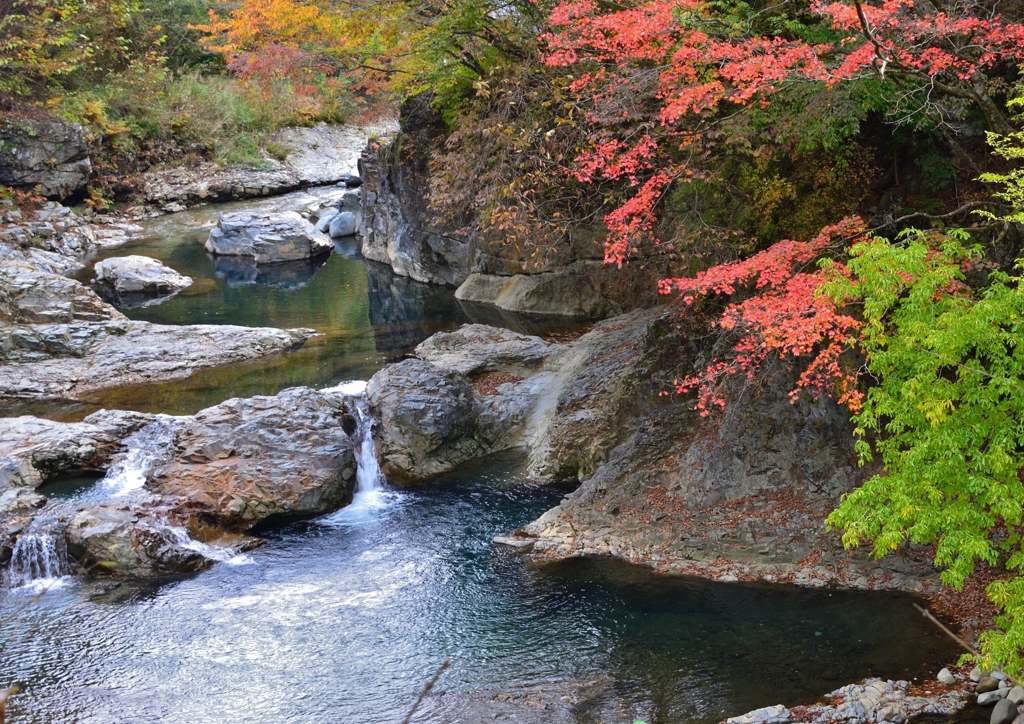 四万川の秋
