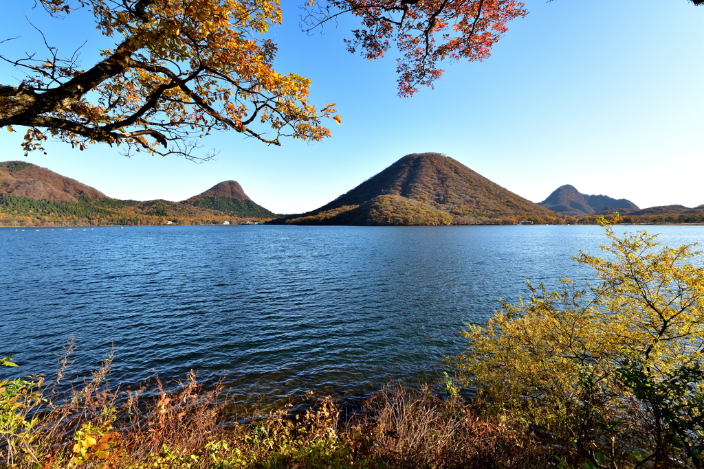 秋色の榛名山