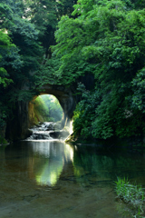 水のトンネル