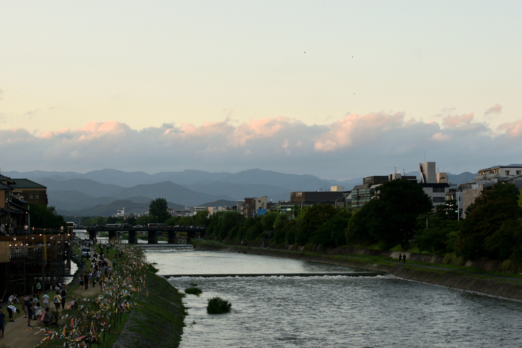 夕暮れの鴨川