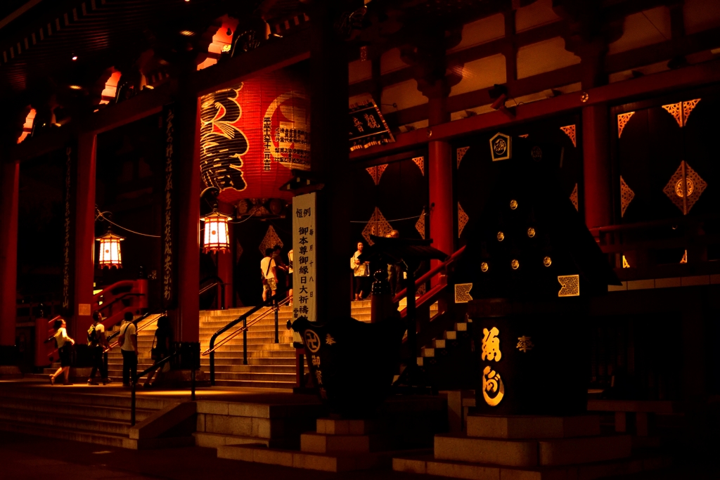 夜の本堂
