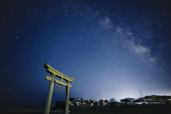 鳥居と夏宴