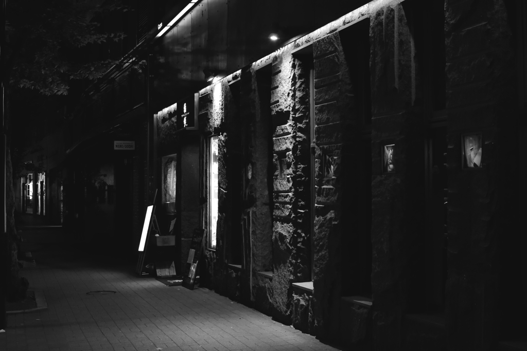 モノクロがしっくりくる街です５
