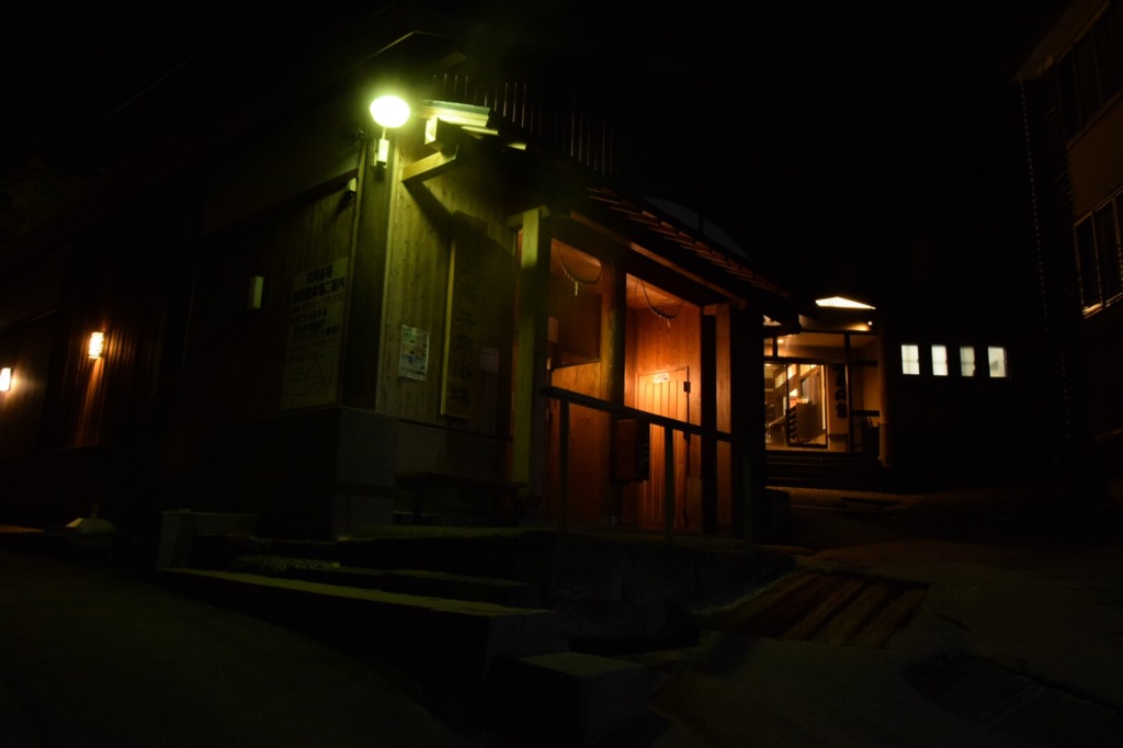 からんころんと下駄の音。