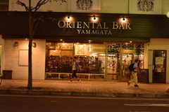いろんな街のいろんな夜。