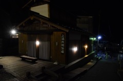 からんころんと下駄の音。