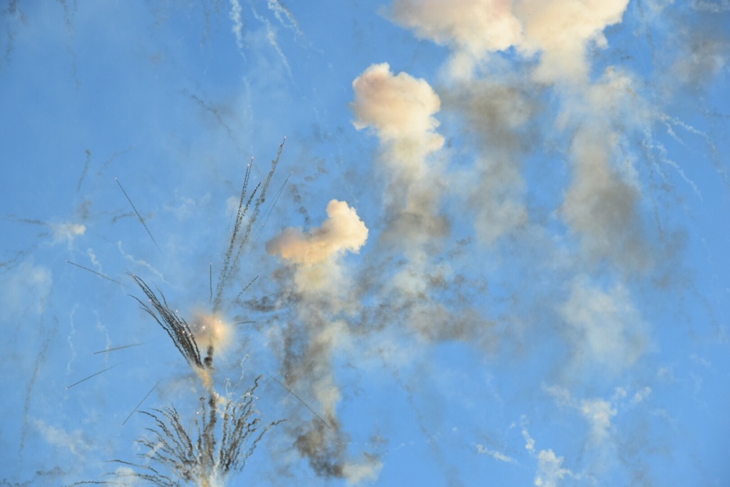 青空に描かれた絵画