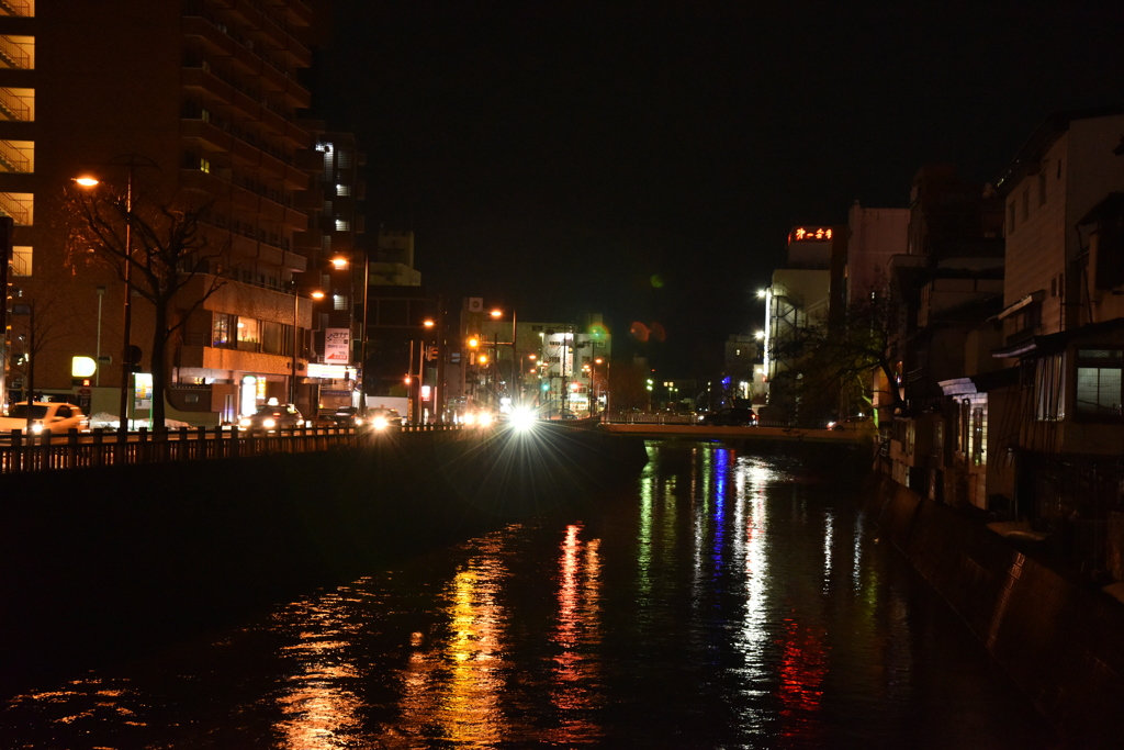 川反の夜は更けて…。