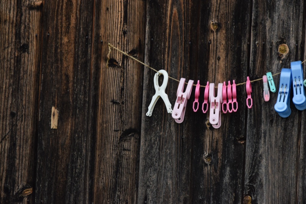 洗濯バサミっていつから色付き？？