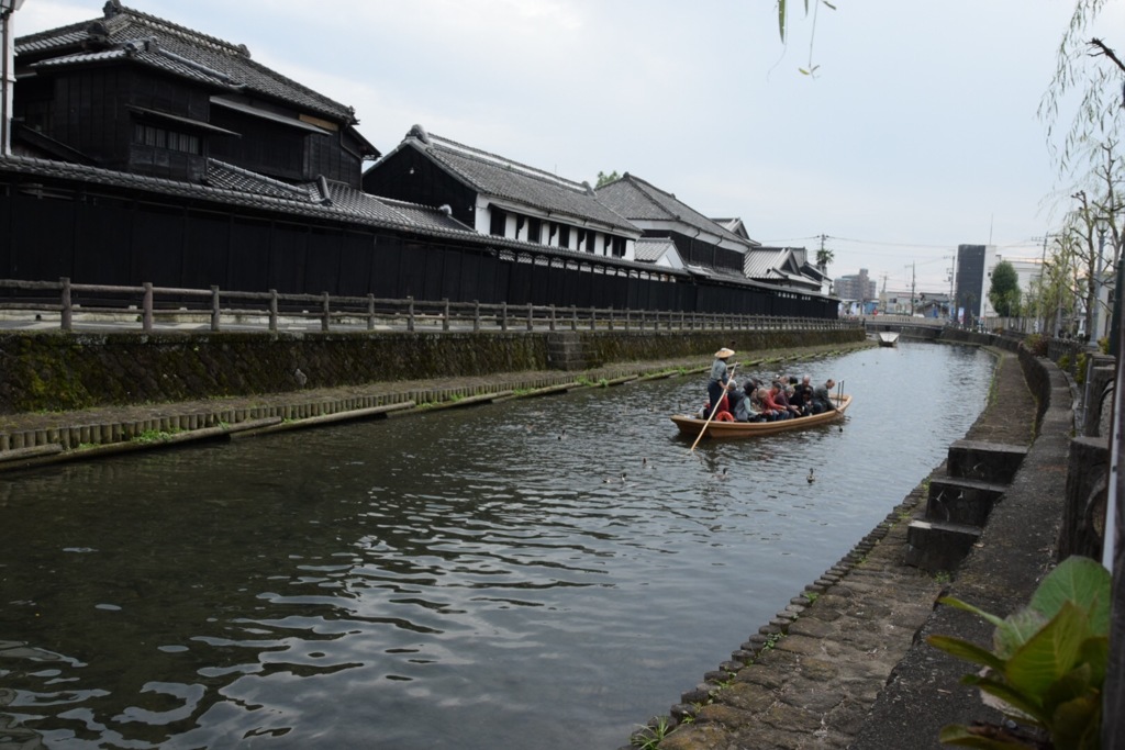 町中を流れる川…うーん、住みたい!