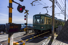 海と電車と踏切と（笑）