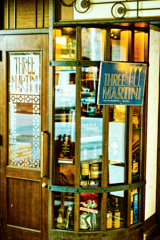 Authentic Bar