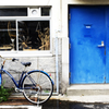 青い自転車 X 青いドア