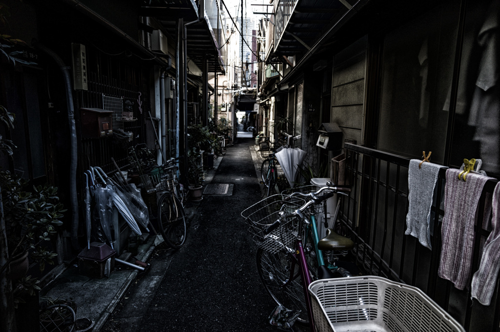 Tsukishima Back Street