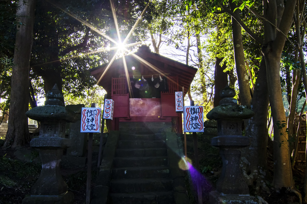 ＜北鎌倉 古道散策＞ 鎮守の森の祠