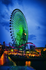 Blue Night Yokohama 観覧車の見る夢は。。。