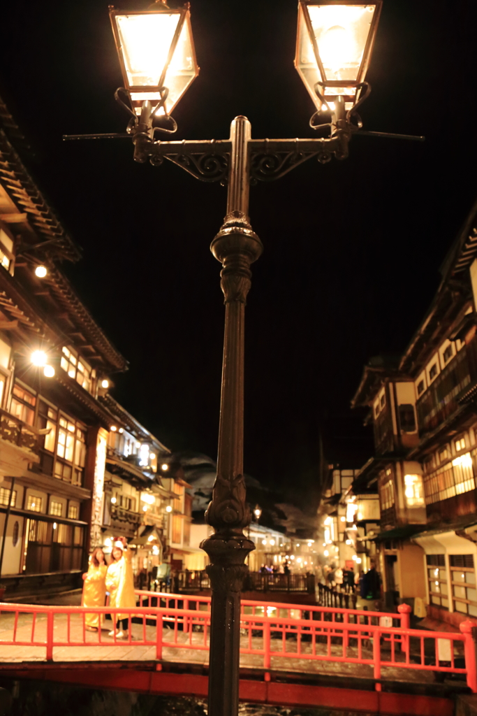 夜の銀山温泉