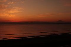 江の島の海と夕陽