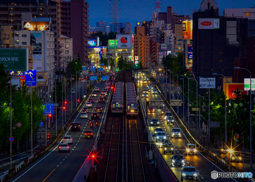夕暮れ新御堂筋