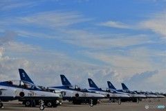 ブルーと秋空