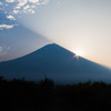 富士山の夜明け