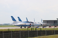 ブルーインパルス基地上空訓練ベース帰投1