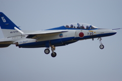 基地上空訓練終了 着陸