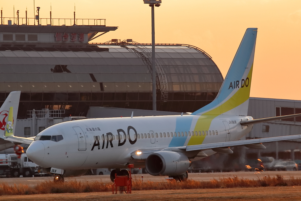 仙台空港 夕焼離陸アプローチ1