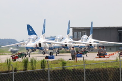 ブルーインパルス基地上空訓練終了ベース帰投3
