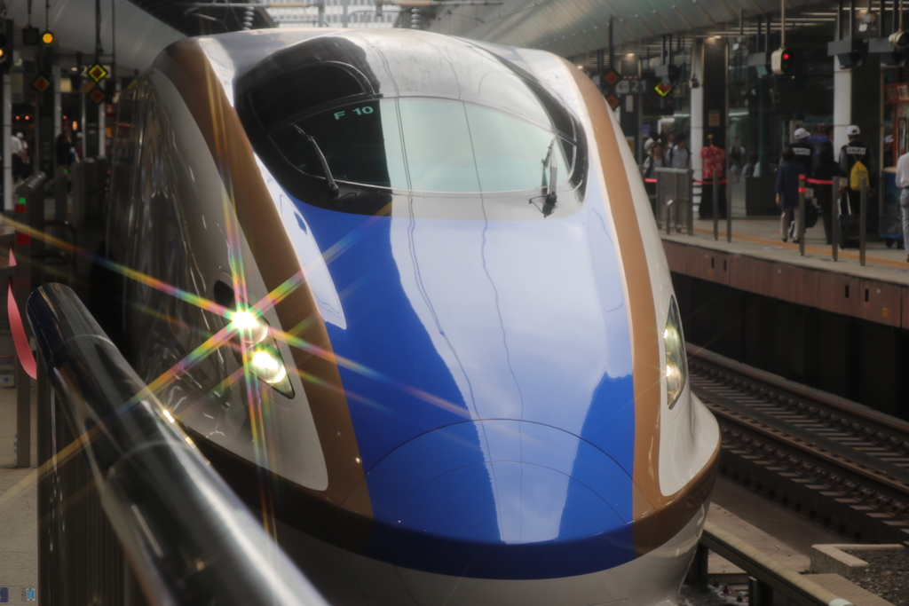 東京駅キラリ新幹線4