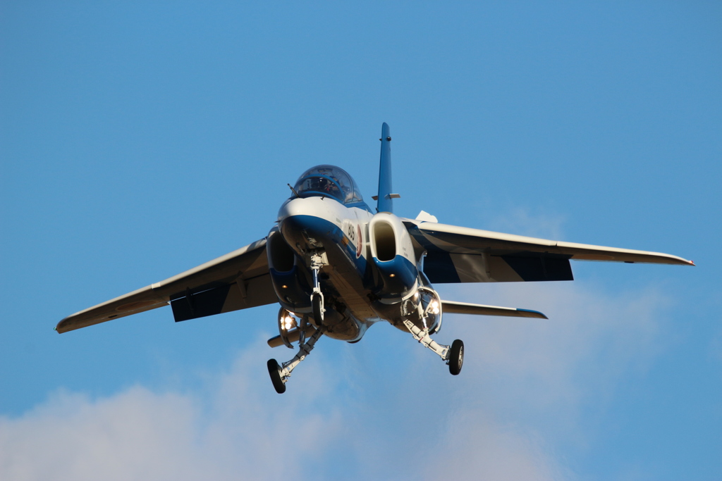 基地上空訓練終了着陸