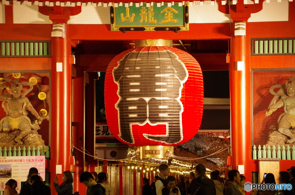 夜の雷門
