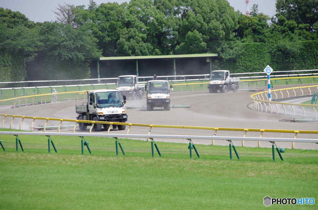 ダートコース整備中