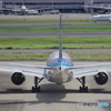 ANA機後方