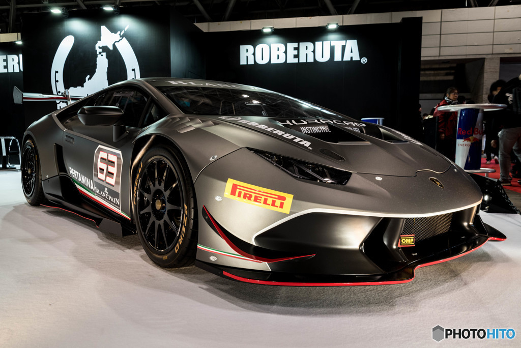 オートサロン　ＲＯＢＥＲＵＴＡ　ランボルギーニ　２