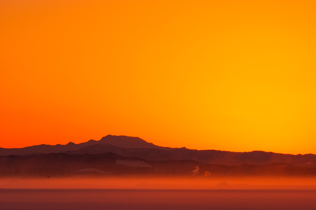 早暁の夕張岳