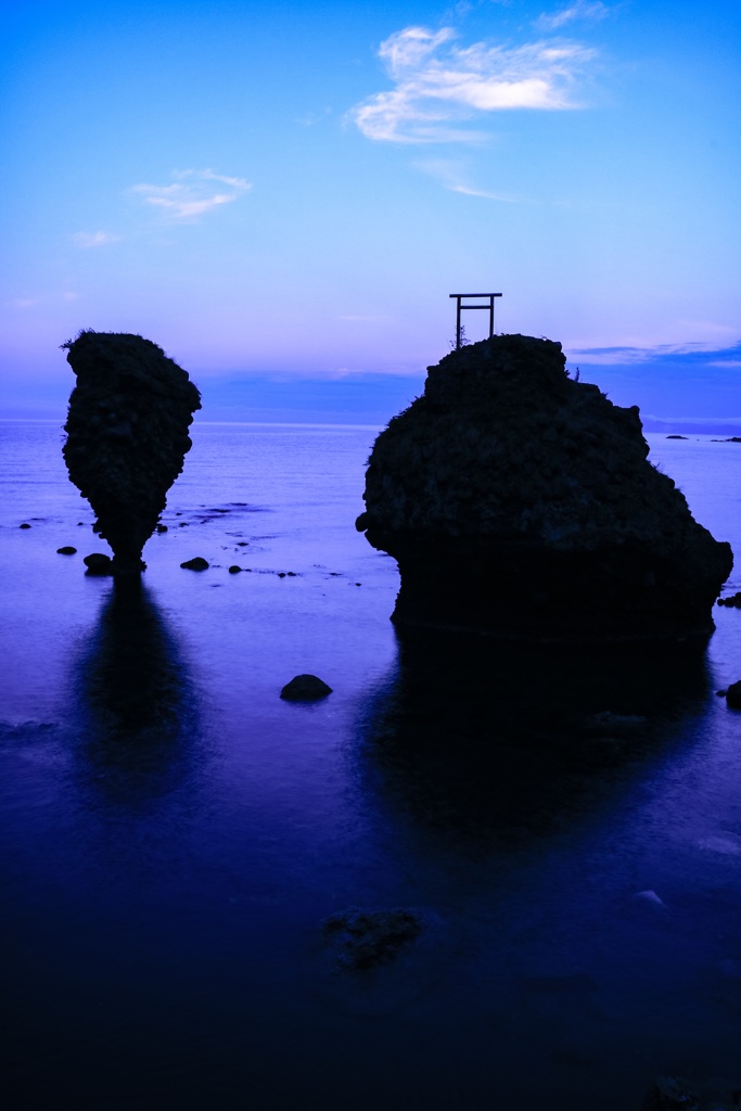 えびす岩と大黒岩。