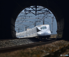 トンネル突入