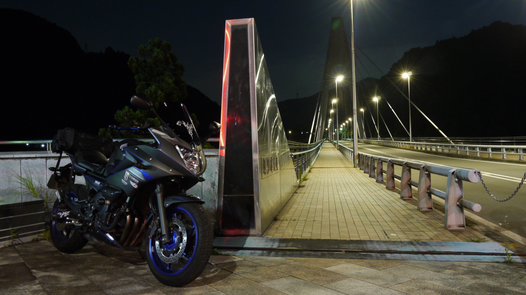 奥多摩大橋と愛車2